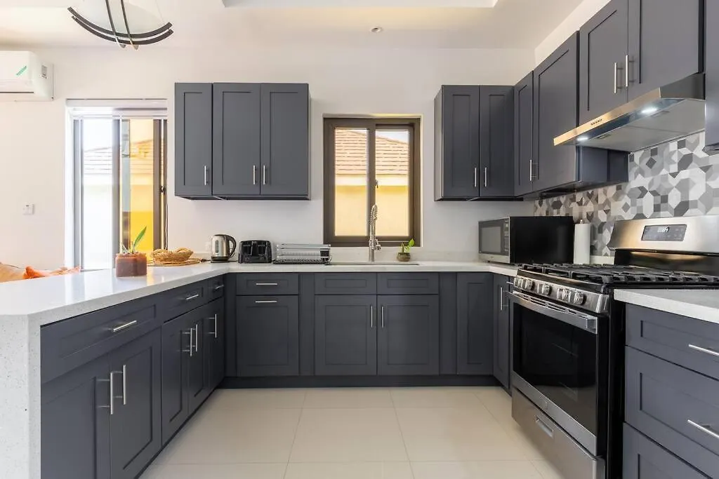 Sun Shine Luxury Villas 2 Bedroom Pool & Gym Ocho Rios St Ann ジャマイカ